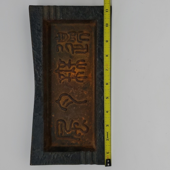 Vintage Large Cast Iron Ashtray Heavy 4-Lbs. - Picture 9 of 9